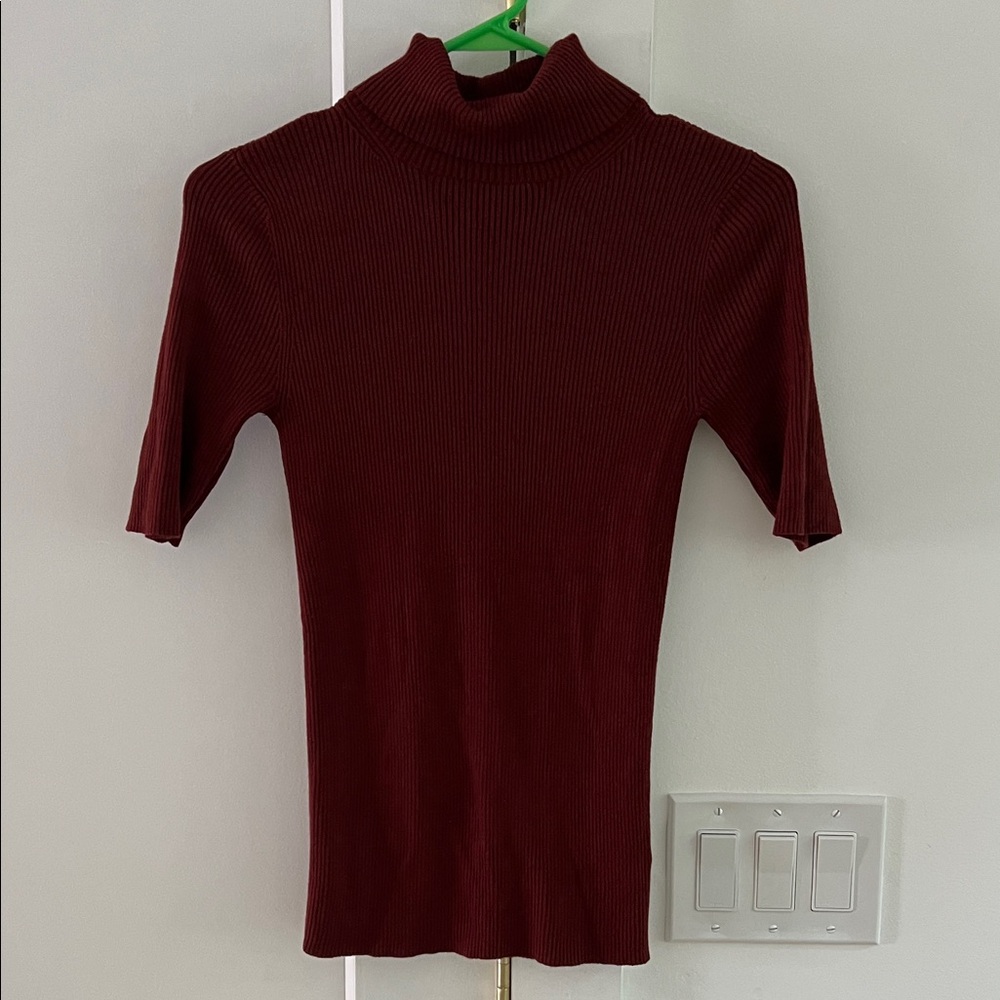 Express Ribbed Top in Burgundy